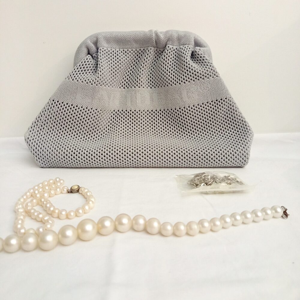 Bag to bag τσάντα χειρός με ασημί γυαλιστερή πλέξη.