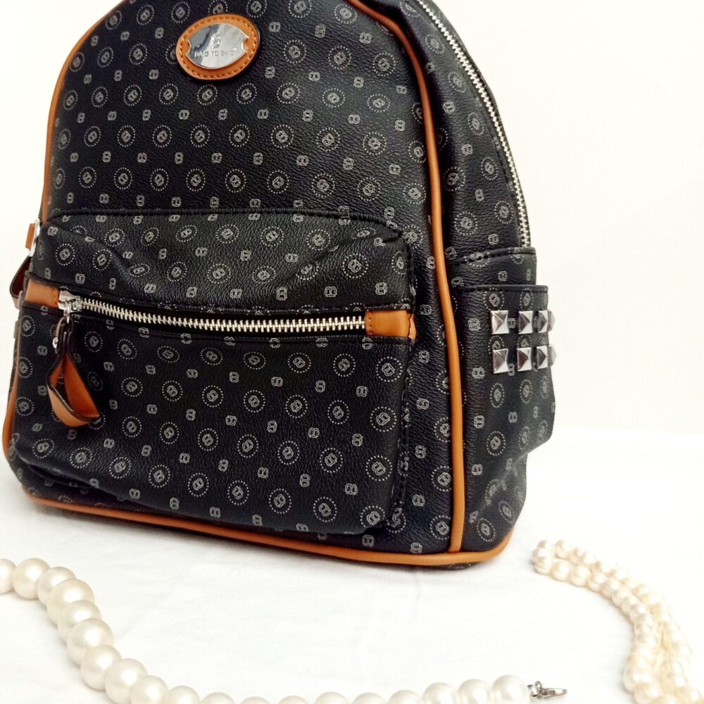 Bag to bag σακίδιο πλάτης με ασημί λεπτομέρειες.