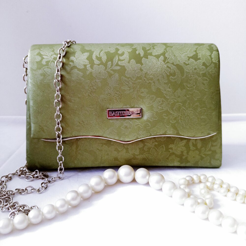 Βag to bag βραδινό τσαντάκι φάκελος Sage Green με floral ανάγλυφη υφή.