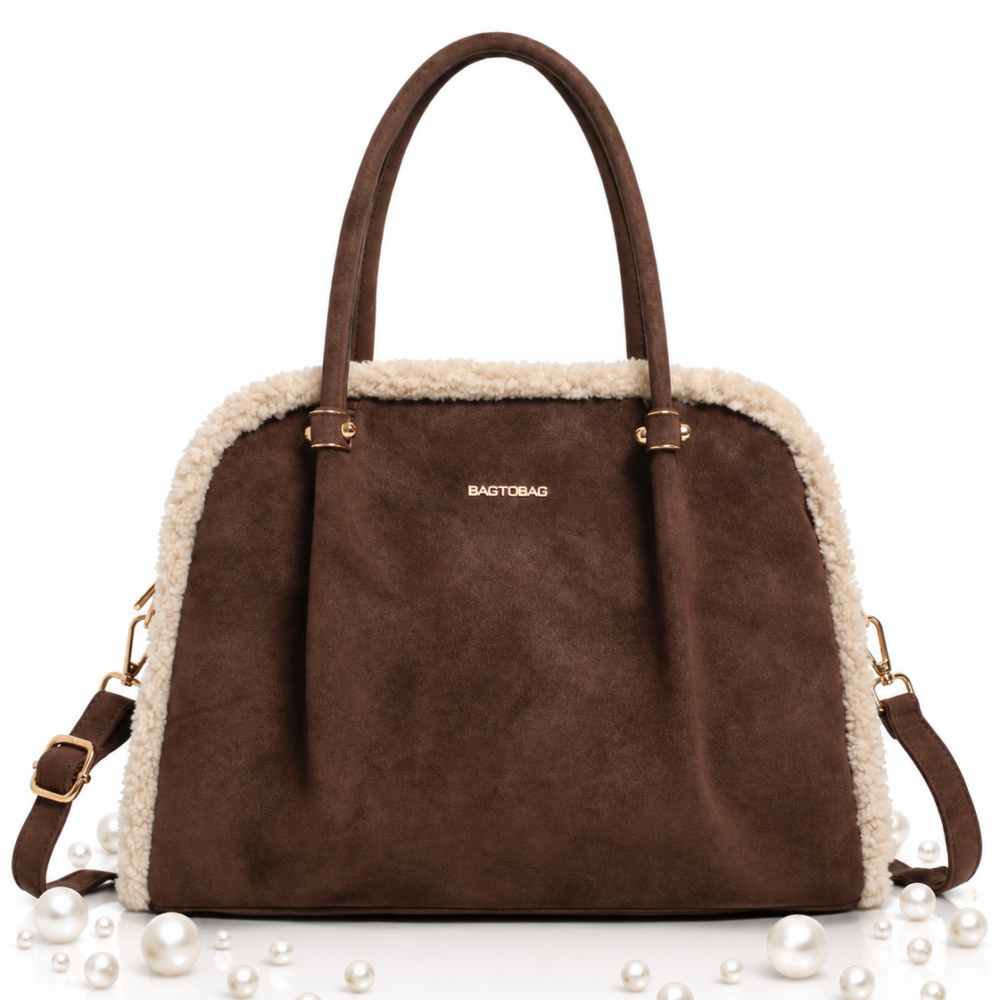 Bag to bag κομψή χειμερινή τσάντα suede με γούνινες λεπτομέρειες.